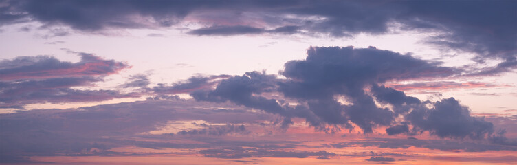 Obraz premium panorama of cloudy sky at sunset or sunrise
