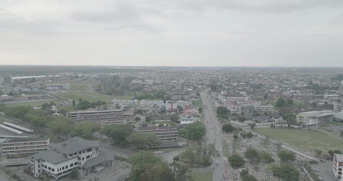 Sibu is often called the "New Foochow" of Sarawak. Located at the confluence of the Rajang and Igan Rivers, it serves as the main gateway to the Upper Rajang River and the rugged interior of Borneo.