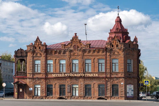 BIYSK, RUSSIA - SEPTEMBER 19, 2025: Chuisky Tract Museum in the old mansion of merchant Varvinsky. Biysk, Altai Territory