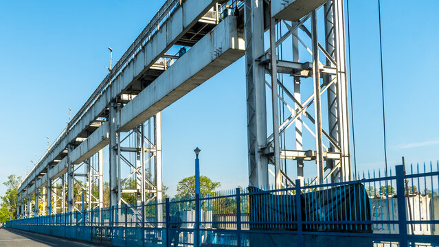 The Pashulok Barrage, also known as Chilla Barrage or Virbhadra Barrage for irrigation is located on the Ganges River in Rishikesh, Uttarakhand