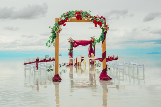 Decoration for a wedding in the Uyuni Salt Flat, Bolivia - Decorating concept