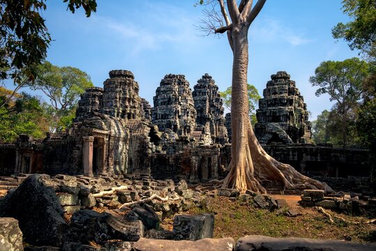 Entrance to one of the Angkor Wat temples, Ta Som, Cambodia