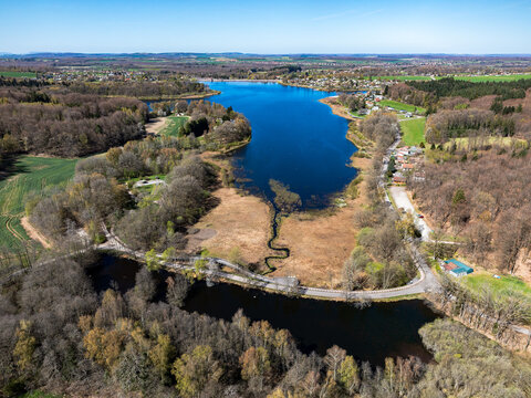 Le r&eacute;servoir de Bouzey pour le canal des Vosges