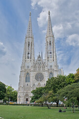 Obraz premium neo-gothic Votive church in Vienna, Austria 