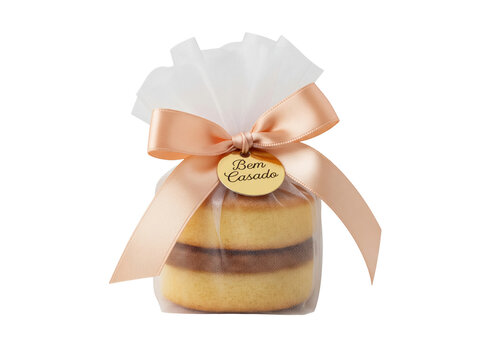 Bem Casado Sweet with Golden Tag