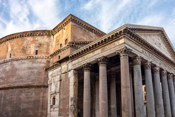Naklejka premium Pantheon building in Rome, Italy; translation: 