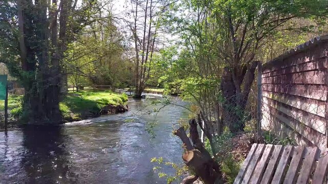 La rivi&egrave;re Iton &agrave; Tourneville - Eure - Normandie - France