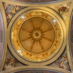 Fototapeta premium Valencia - The cupola of the church Iglesia de Santo Tomas with Four Evangelist by Antonio Richarte and Jose Vergara Gimeno from 18. cent.