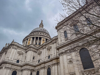 Fototapeta premium St. Paul's Catedral in the city of London, UK.