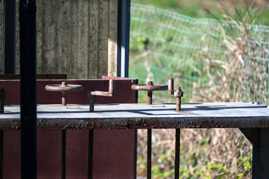 Rusty manual lock handle detail Retie