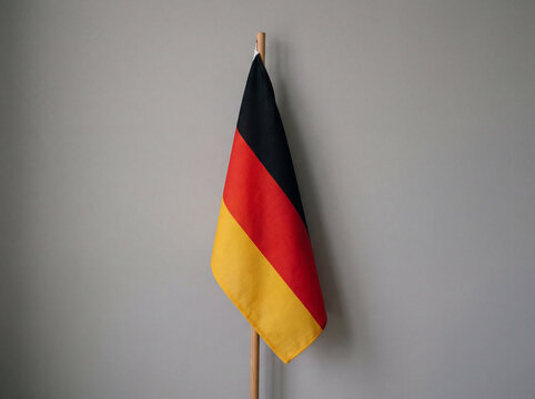 Drapeau de l'Allemagne sur fond uni