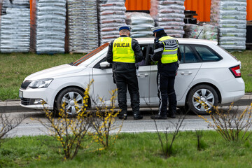 Policja- kontrola drogowa. © Tomasz Warszewski