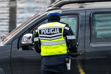 Policja- kontrola drogowa. © Tomasz Warszewski