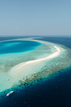 Aerial view of sandbar and ocean, Baa atoll, Maldives islands