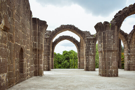 Bara Kaman, Vijayapura (Bijapur) karnataka 
The Bara Kaman was built in 1672AD, by Ali Adil Shah II, and was supposed to be the burial mausoleum for the king and his wives.