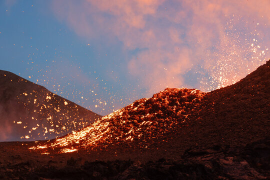 Photo of a volcanic eruption in Iceland