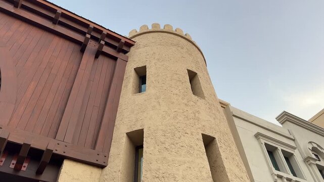 Old Fort-Style Building in Dubai &ndash; Historic Architecture