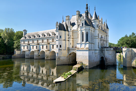 Visit chenonceau chateau in france by the river cher