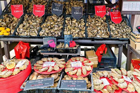 Oyster market in Cancale, Brittany, France