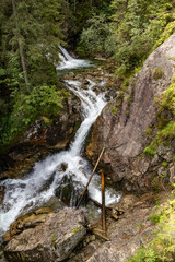 Wodospad w górach  © Grzegorz