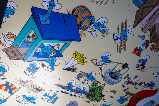 Smurfs mural (Les Schtroumpfs / De Smurfen) &mdash; comic strip fresco, Brussels Comic Strip Route, Belgium