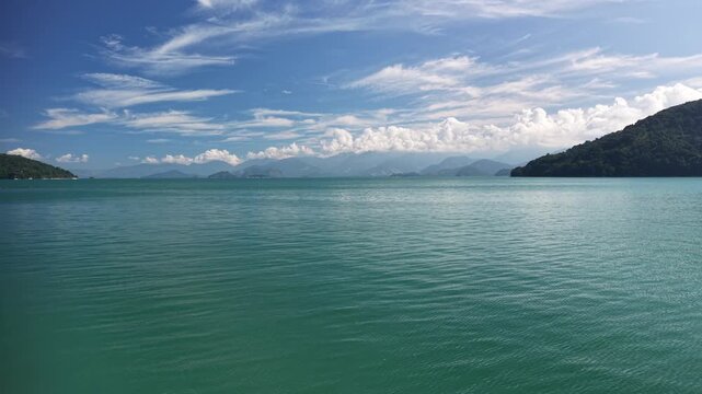 Hidden tropical beach in Paraty Brazil | Praia paradis&iacute;aca em Paraty