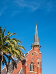 Obraz premium A seaside tower with a spire