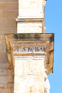 Vista panor&aacute;mica de &Uacute;beda, joya renacentista declarada Patrimonio de la Humanidad. Sus calles empedradas, plazas hist&oacute;ricas y monumentos emblem&aacute;ticos reflejan la riqueza arquitect&oacute;nica del siglo XVI, 
