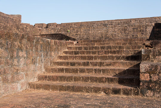Bankot Fort or Himmatgad Fort or Fort Victoria, It was won by Maratha Koli Admiral[1] Kanhoji Angre in 1700 and named "Himmatgad". The fort is built by Lateritic rocks.