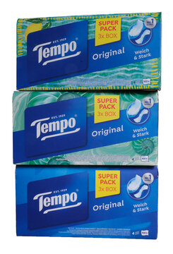 Isolierte Tempo Orginal Papier Taschent&uuml;cher Packungen im PNG Format, Z&uuml;rich 12 April 2026