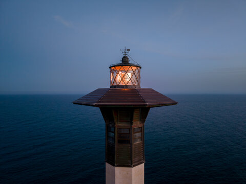 Faro de Torredembarra al atardecer en Tarragona, Catalunya, Espa&ntilde;a
