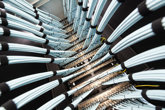 Data Center Cable Management System View