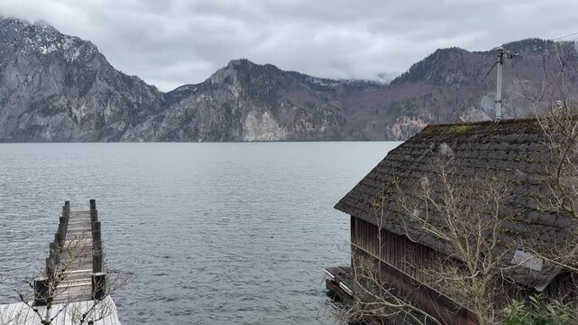 Lake mountains traunsee coudy weather