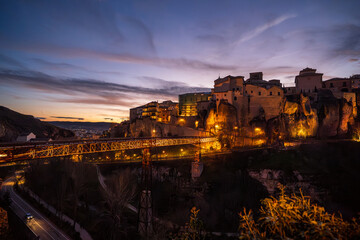 Fototapeta premium Night View of San Pablo Bridge and Hanging Houses in Cuenca, Spain