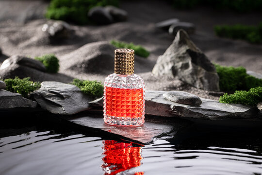 Sophisticated red perfume with the scent of ozone and desert.