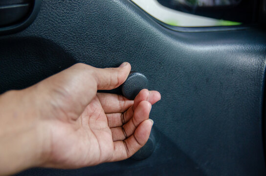 photo of a crank window handle for opening car windows