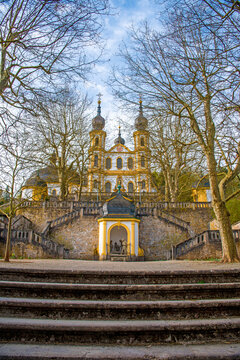 Die Wallfahrtskirche (auch im Volksmund K&auml;ppele genannt) auf dem Nikolausberg &uuml;ber W&uuml;rzburg