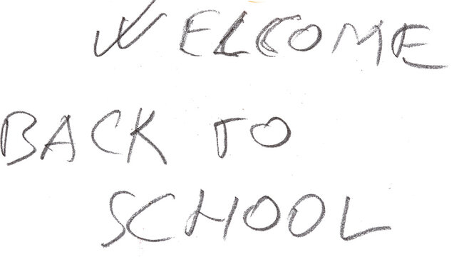 Tarjeta, bienvenidos de nuevo a la escuela, escrito a l&aacute;piz en formato PNG. 