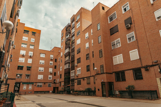 Edificios residenciales de ladrillo en Madrid