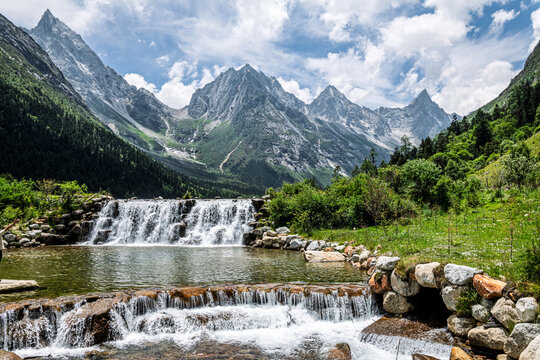 Bipenggou Scenic Area, Lixian County, Aba Tibetan and Qiang Autonomous Prefecture, Sichuan Province, China.