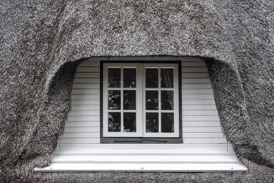 Gable of a Frisian house with thatched roof, Keitum, Sylt, North Frisia, Schleswig-Holstein, Germany