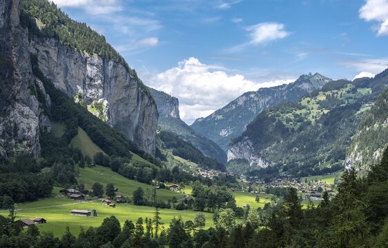 Lauterbrunnen Valley with Staubbach Falls, Lauterbrunnen, Jungfrau Region, Bernese Oberland, Canton Bern, Switzerland