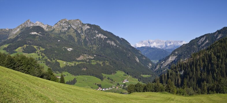 View of the Tennen (Alpine) Range, Grossarltal, Salzburg, Austria, Europe