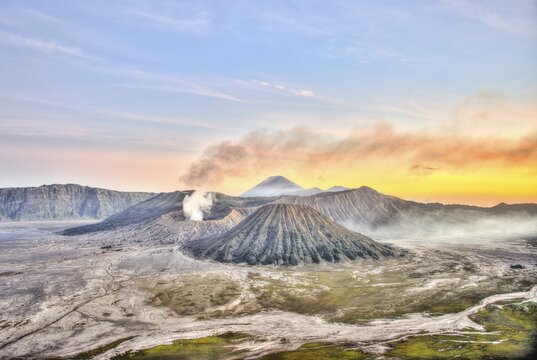 Sunset, smoking volcano Gunung Bromo, Mount Batok in front, Mount Kursi at back, Mount Gunung Semeru, Bromo Tengger Semeru National Park, Java, Indonesia