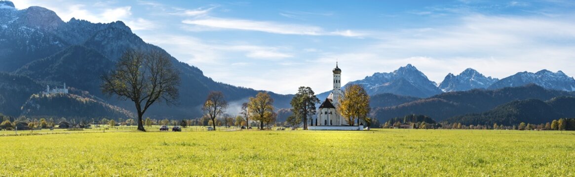 Pilgrimage church St. Coloman in autumn, in the back castle Neuschwanstein, Schwangau, F&uuml;ssen, Ostallg&auml;u, Allg&auml;u, Swabia, Bavaria, Germany