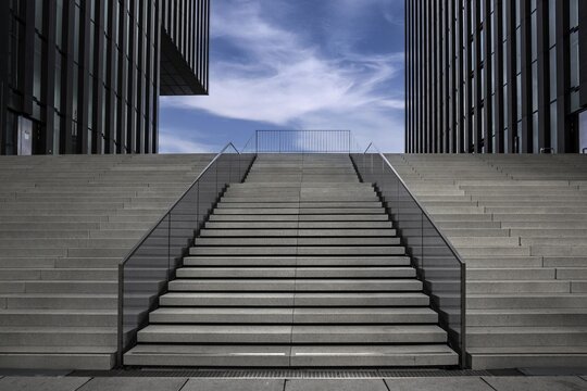 Stairs at the Hotel Hyatt Regency D&uuml;sseldorf at the Hafenspitze in the Media Harbour, D&uuml;sseldorf, North Rhine-Westphalia, Germany