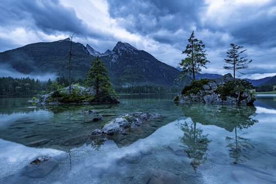 Lake Hintersee at the blue hour with cloud sky, Berchtesgaden, Upper Bavaria, Bavaria, Germany