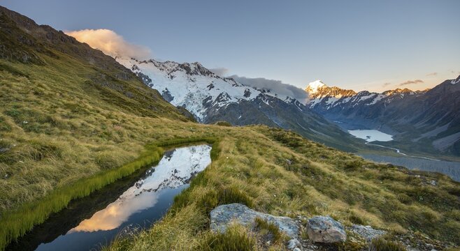 Reflection in mountain lake, view of Hooker Valley with Hooker Lake and Mount Cook, Sealy Tarns at sunset, Hooker Valley, Mount Cook National Park, Southern Alps, Canterbury, South Island, New Zealand