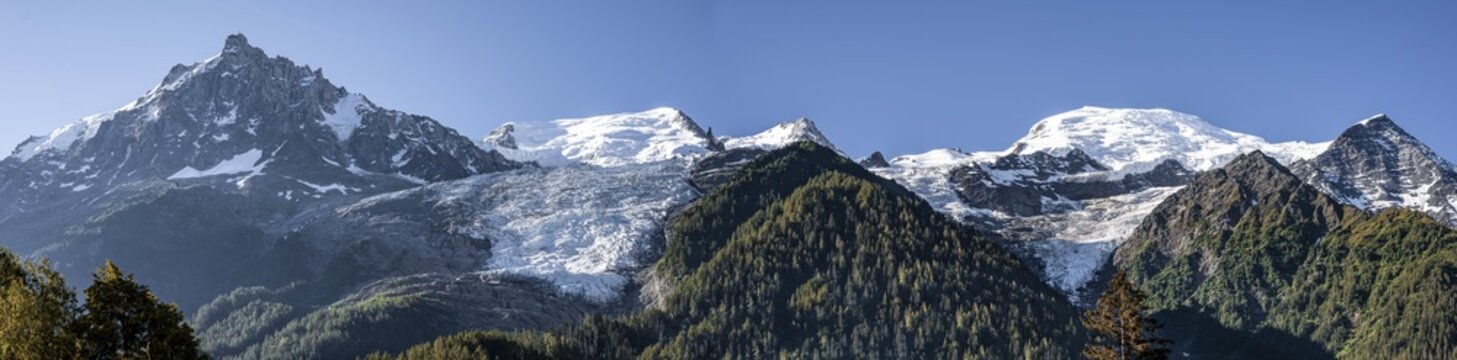 Mountain panorama, glacier tongue on the mountainside, glacier Glacier des Bossons, Glacier de Taconnaz, summit of Aiguille du Midi, Mont Maudit, Mont Blanc, and Aiguille de Bionnassay, Chamonix, Haute-Savoie, France