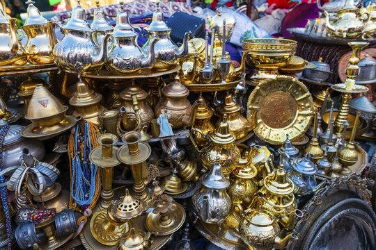 Metal and copperware, Arabian market, Shouk, Fez Medina, Fes, Morocco
